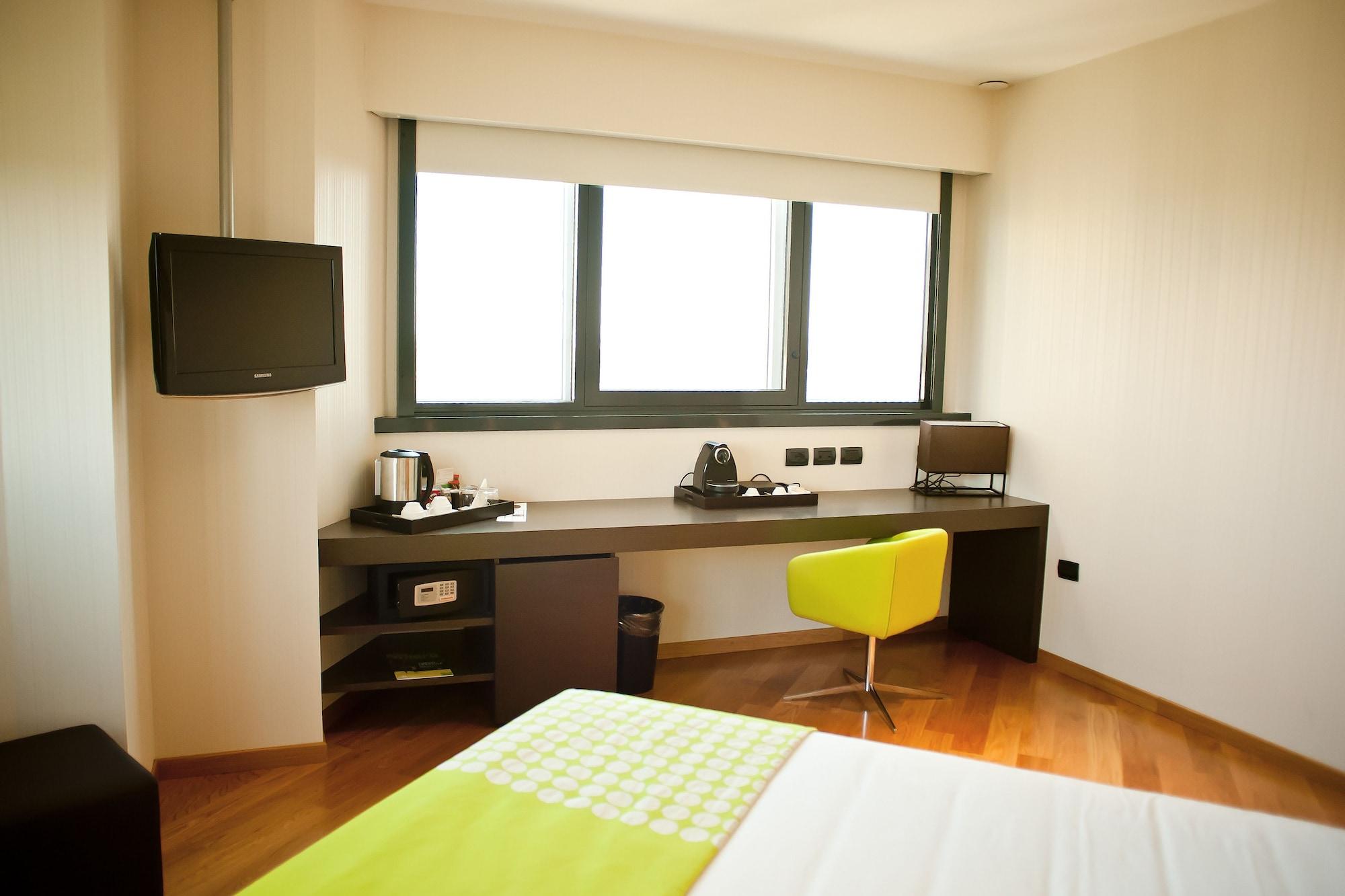 Best Western Plus The Hub Hotel Milán Exterior foto